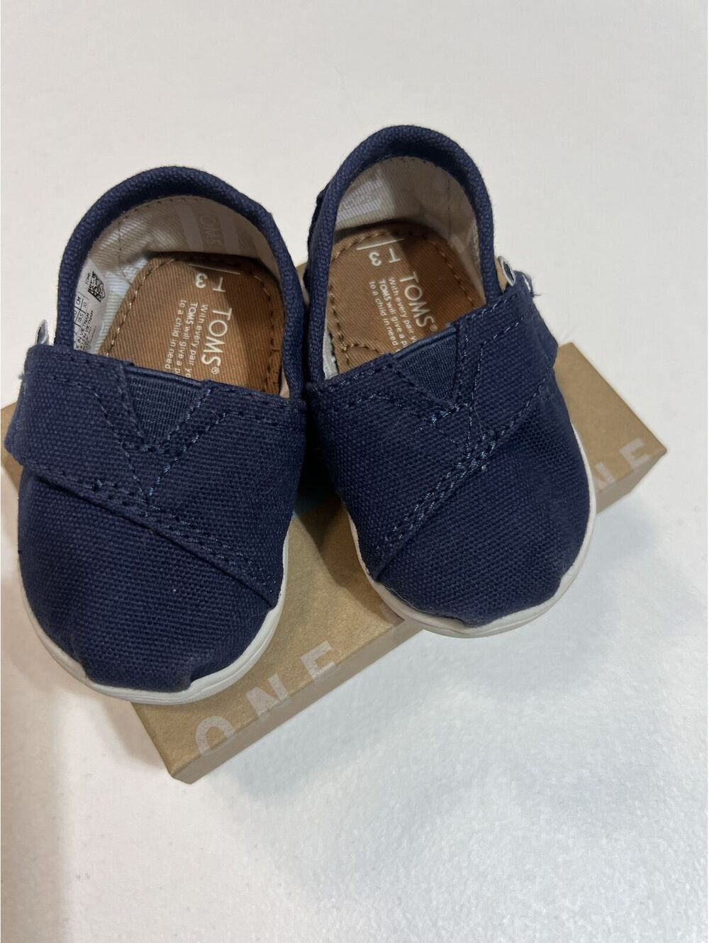Baby Boy Toms Classic Navy Blue Canvas size T3 Tiny 3 with box